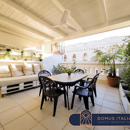 Penthouse In The Heart Of With Terrace 아파트 *