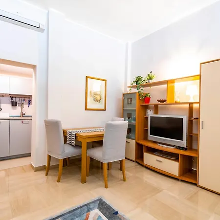 Apartmán Penthouse In The Heart Of With Terrace *