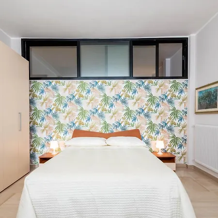 Penthouse In The Heart Of With Terrace 아파트