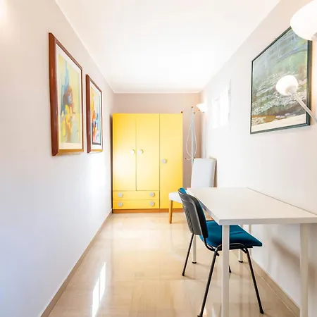 Penthouse In The Heart Of With Terrace דירה *