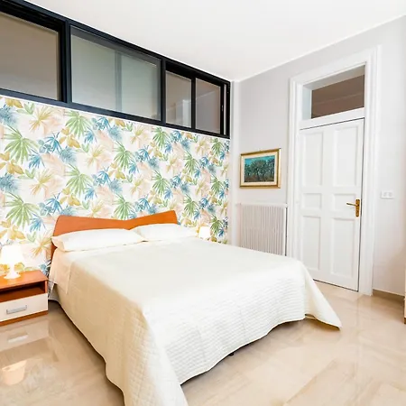 Penthouse In The Heart Of With Terrace Apartmán
