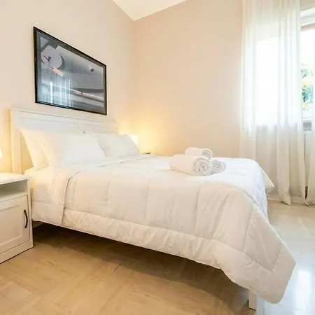 Apartmán Penthouse In The Heart Of With Terrace Bari