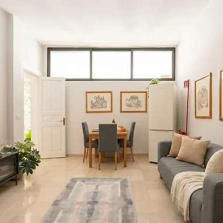 Penthouse In The Heart Of With Terrace Apartmán *