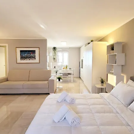 Apartmán Penthouse In The Heart Of With Terrace